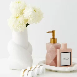 GigiandTom Vases*Knot Ceramic Vase White