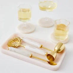 GigiandTom Ribbed Flower Wine Glass