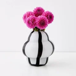GigiandTom Vases*Ribboned Coloured Glass Vase White/Black