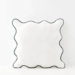 GigiandTom Cushions & Throws*Scalloped Cotton Cushion With Insert White/Navy